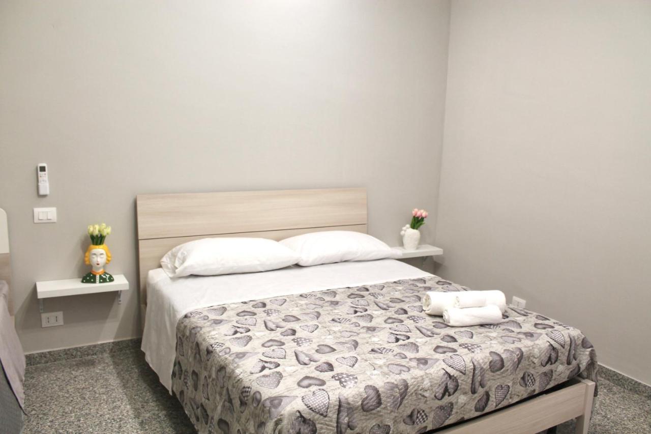 レッジョ・ディ・カラブリア Charm Airport Bed & Breakfast エクステリア 写真
