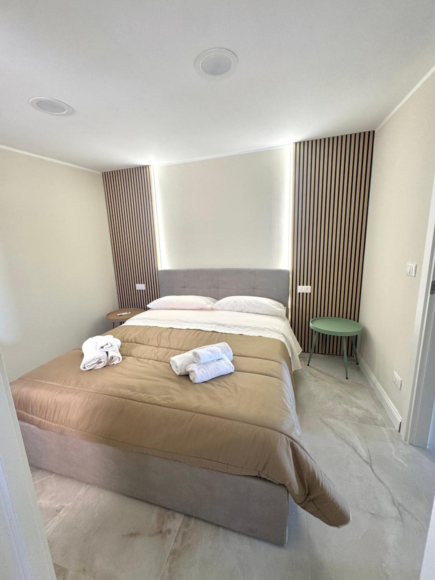 レッジョ・ディ・カラブリア Charm Airport Bed & Breakfast エクステリア 写真
