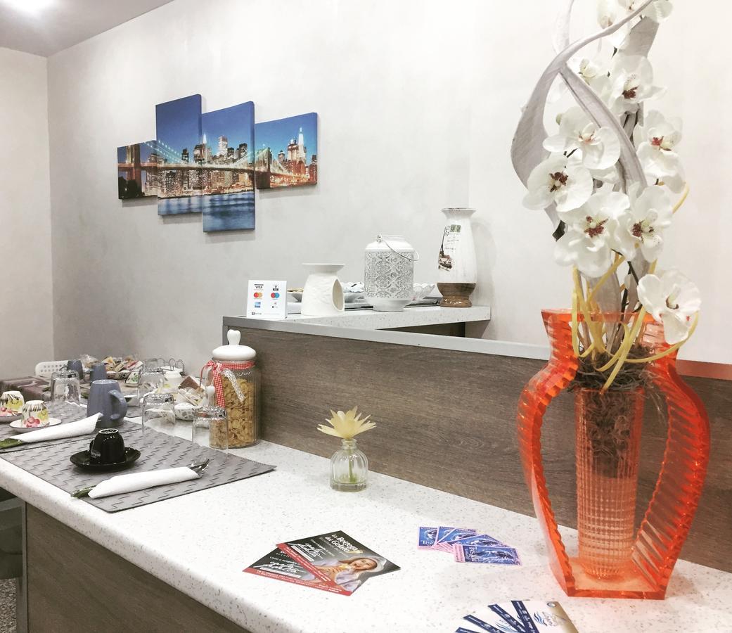 レッジョ・ディ・カラブリア Charm Airport Bed & Breakfast エクステリア 写真
