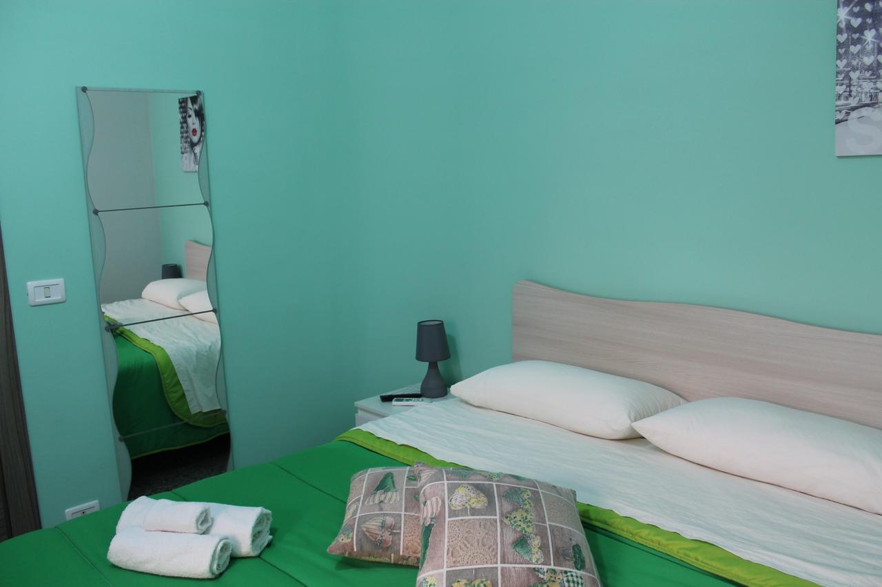 レッジョ・ディ・カラブリア Charm Airport Bed & Breakfast エクステリア 写真